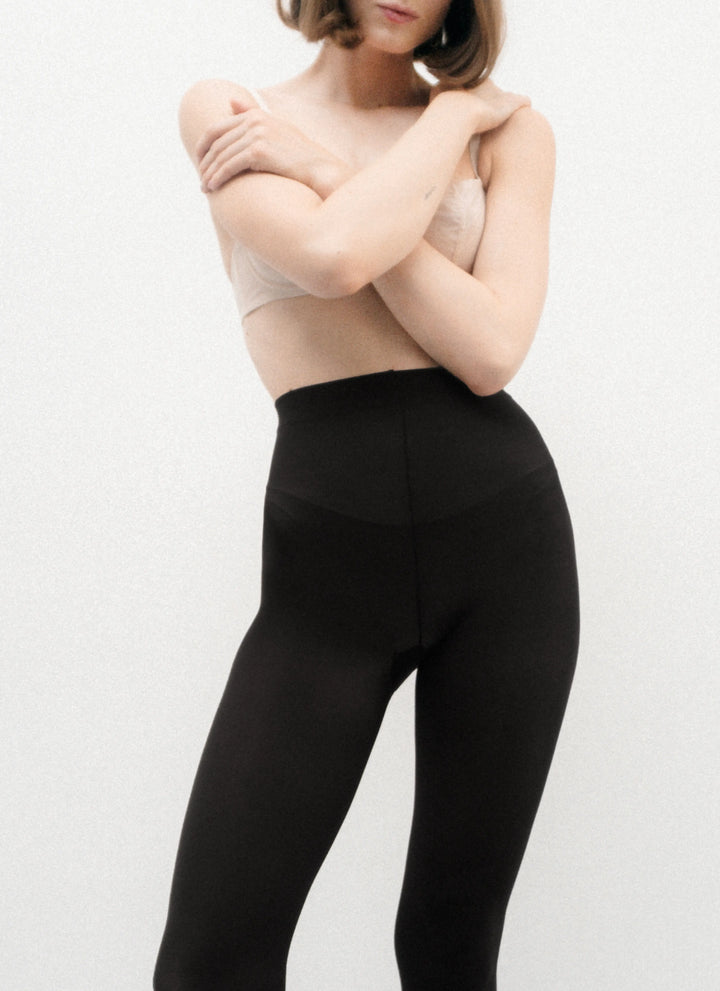 Farbige Strumpfhose aus Mikrofaser | nadotec NOIR | 40 DEN schwarz